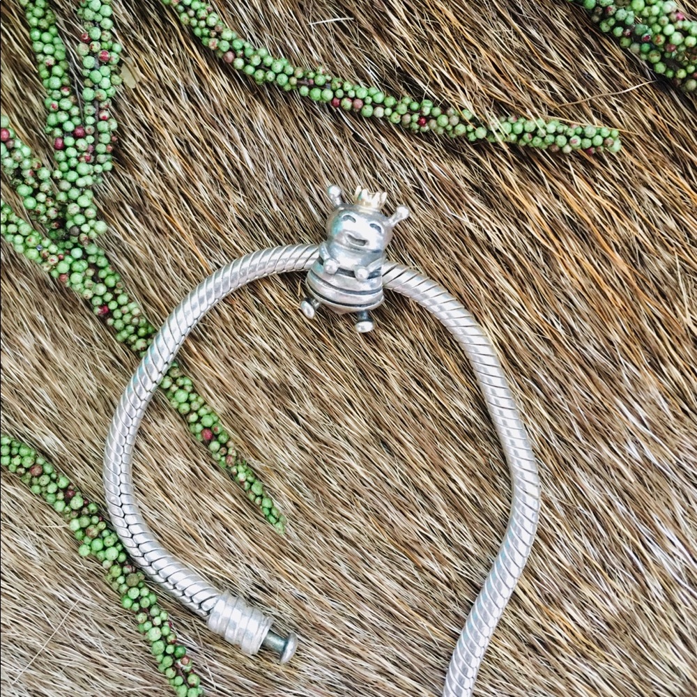 PANDORA Jewelry Queen Bee Charm
